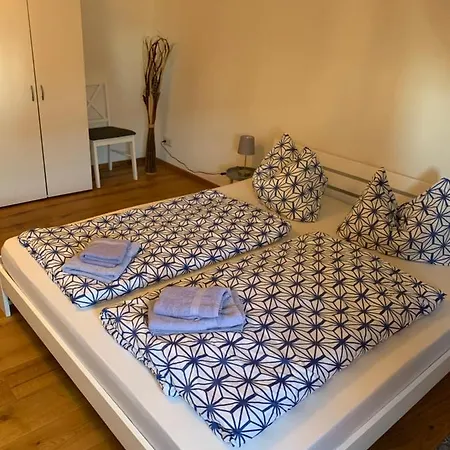 2 Grosse Bruedergasse דירה באוטזן